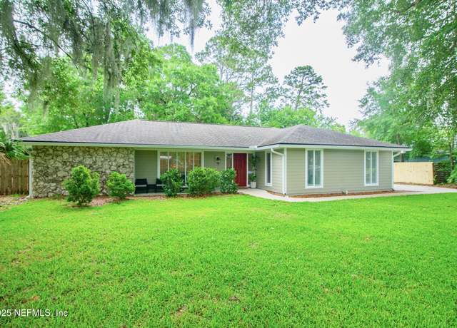 Property at 2333 The Woods Dr, Jacksonville, FL 32246, 6 beds, 3 baths