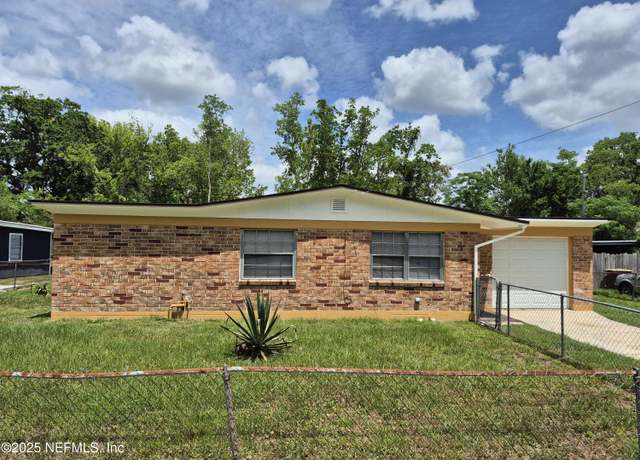 Property at 8039 Wilson Blvd, Jacksonville, FL 32210, 3 beds, 1.5 baths
