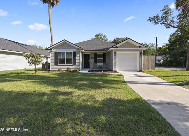 Property at 836 Cove St, Green Cove Springs, FL 32043, 3 beds, 2 baths