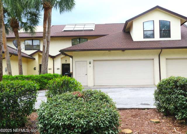 Property at 29 Fox Valley Dr, Orange Park, FL 32073, 3 beds, 2.5 baths
