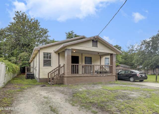 Property at 330 W 26th St, Jacksonville, FL 32206, 4 beds, 2 baths