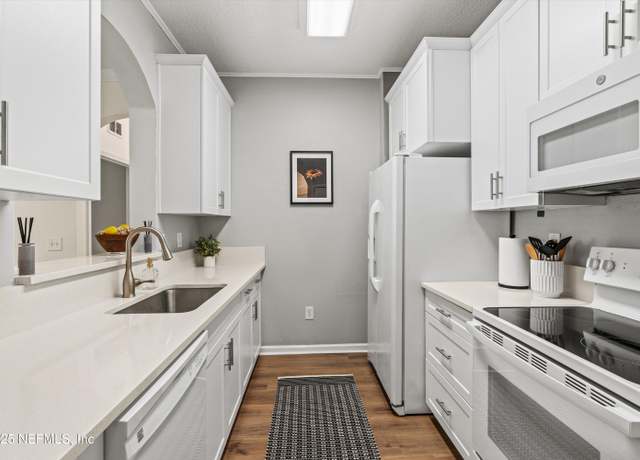 Property at 7801 Point Meadows Dr #6104, Jacksonville, FL 32256, 3 beds, 2 baths