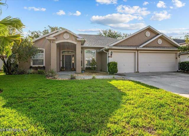 Property at 14055 Redrock Lake Dr, Jacksonville, FL 32226, 4 beds, 2 baths