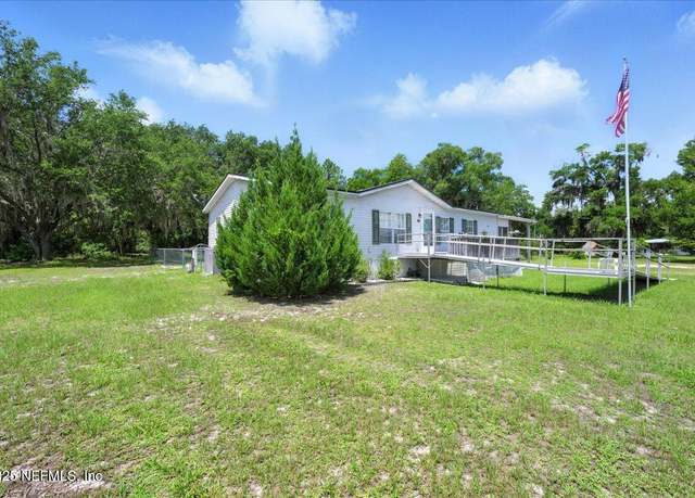 Property at 145 Benjamin Dr, Hawthorne, FL 32640, 3 beds, 2 baths