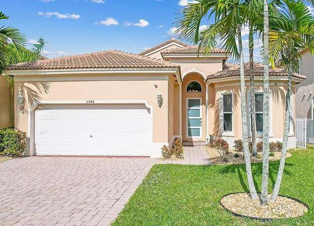 Property at 3749 NE 19 St, Homestead, FL 33033, 5 beds, 3 baths