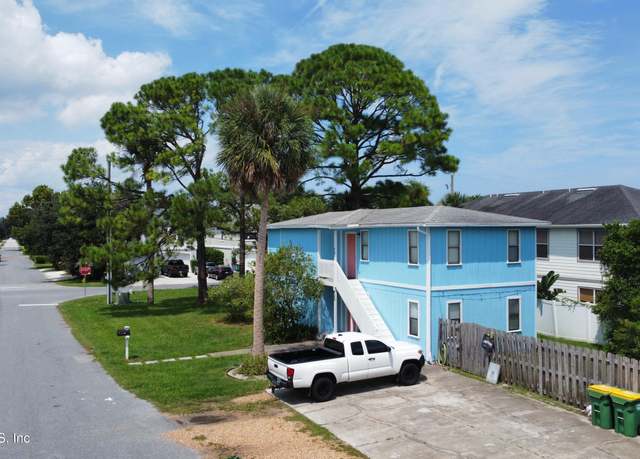 Property at 725 7th Ave S, Jacksonville Beach, FL 32250, 4 beds, 2 baths