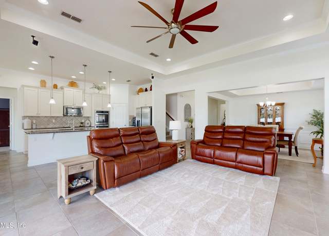 Property at 160 E Positano Ave, St. Augustine, FL 32092, 5 beds, 4.5 baths