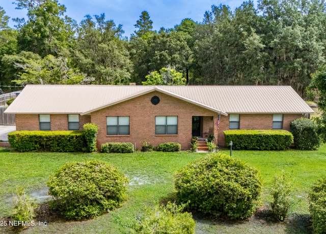 Property at 363 SE 73 St, Starke, FL 32091, 3 beds, 2.5 baths
