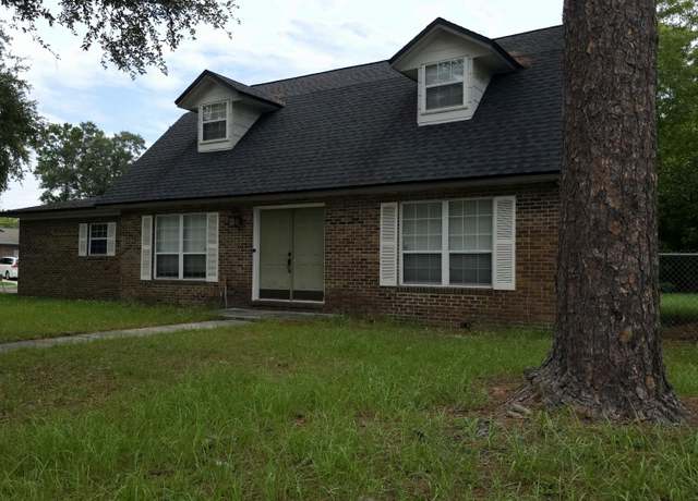 Property at 8279 Newport Rd Rd, Jacksonville, FL 32244, 4 beds, 2 baths