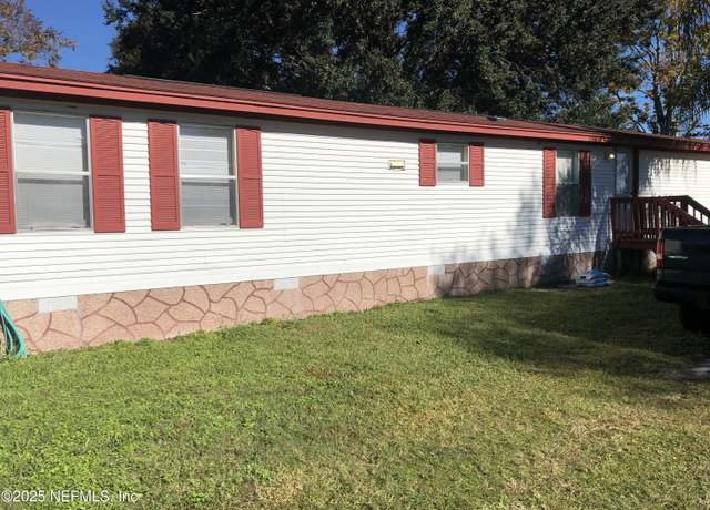 Property at 130 Waterside Ave, Satsuma, FL 32189, 3 beds, 2 baths