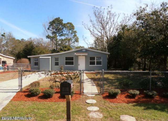Property at 3635 Brockway Rd, Jacksonville, FL 32250, 3 beds, 1 bath