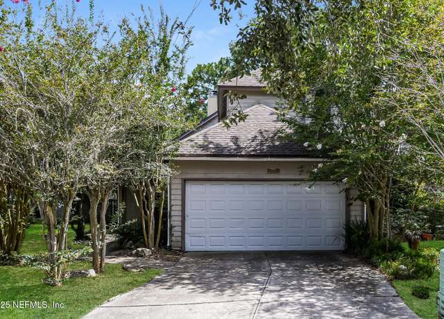 Property at 2990 Lantana Lakes Dr, Jacksonville, FL 32246, 3 beds, 2.5 baths