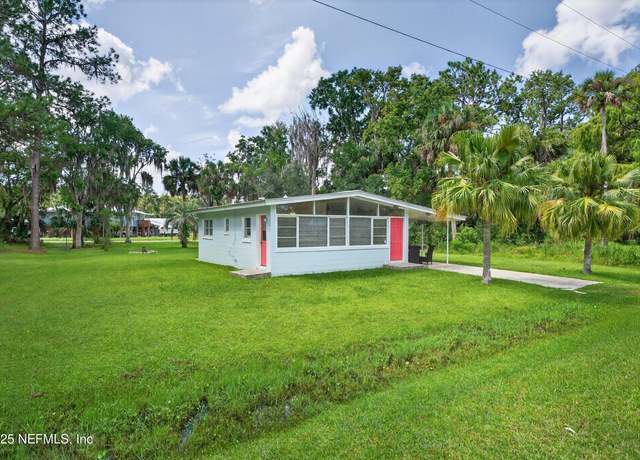 Property at 119 Ludwig Ave, Crescent City, FL 32112, 2 beds, 1.5 baths
