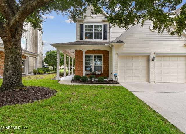 Property at 11042 Castlemain Cir E, Jacksonville, FL 32256, 3 beds, 2.5 baths