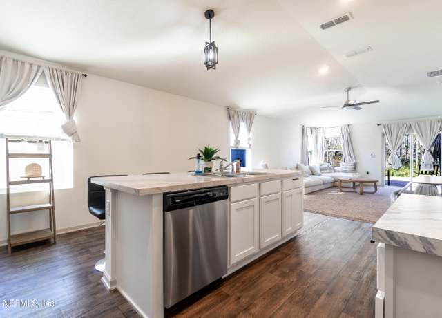 Property at 6068 Bucking Bronco Dr, Jacksonville, FL 32234, 3 beds, 2 baths