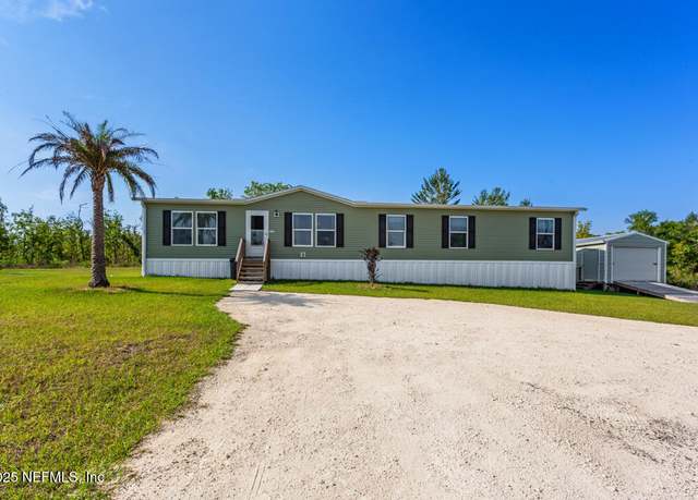 Property at 133 Main St, Interlachen, FL 32148, 4 beds, 2 baths
