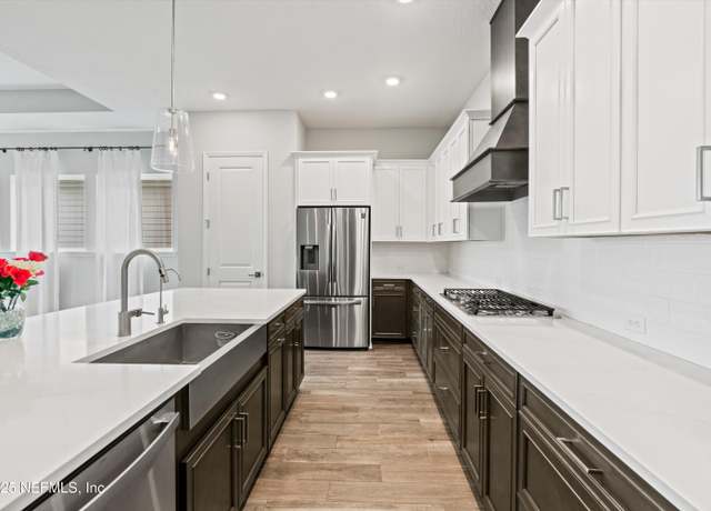 Property at 11373 Beeson Ct, Jacksonville, FL 32256, 4 beds, 3.5 baths