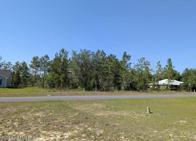 Property at 109 Westwood Dr, Interlachen, FL 32148