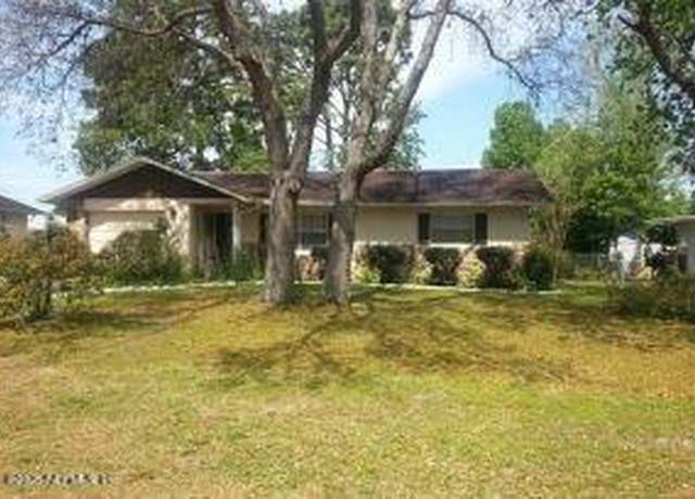 Property at 302 S Lincoln Ave, Beverly Hills, FL 34465, 2 beds, 1 bath