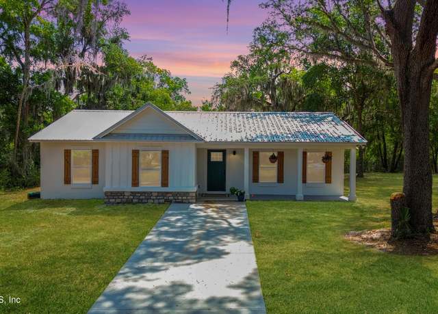 Property at 1407 High St, Palatka, FL 32177, 3 beds, 2 baths