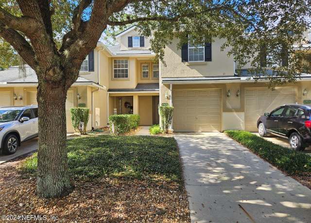 Property at 3740 Creswick Cir #C, Orange Park, FL 32065, 3 beds, 2.5 baths