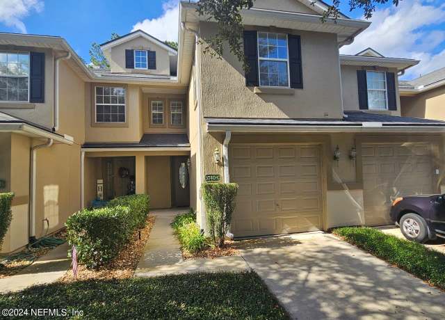 Property at 3740 Creswick Cir #C, Orange Park, FL 32065, 3 beds, 2.5 baths