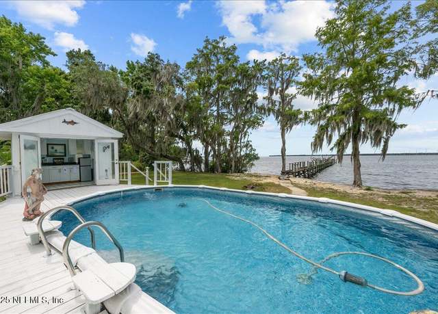 Property at 208 School Rd, East Palatka, FL 32131, 4 beds, 2 baths