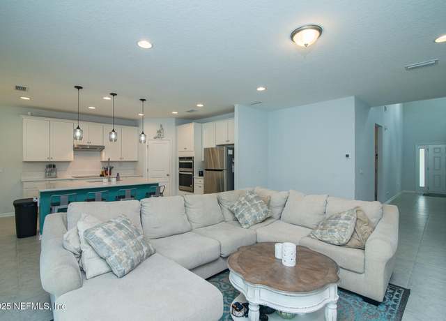 Property at 2134 Hawkeye Pl, Fleming Island, FL 32003, 4 beds, 3 baths