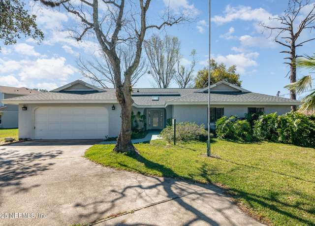 Property at 13 Webelo Pl, Palm Coast, FL 32164, 3 beds, 3 baths