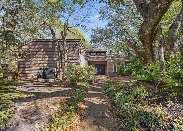 Property at 335 Garden Ln, Atlantic Beach, FL 32233, 3 beds, 2 baths