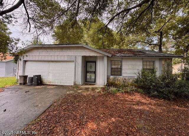 Property at 3537 Raymur Villa Dr, Jacksonville, FL 32277, 3 beds, 2 baths