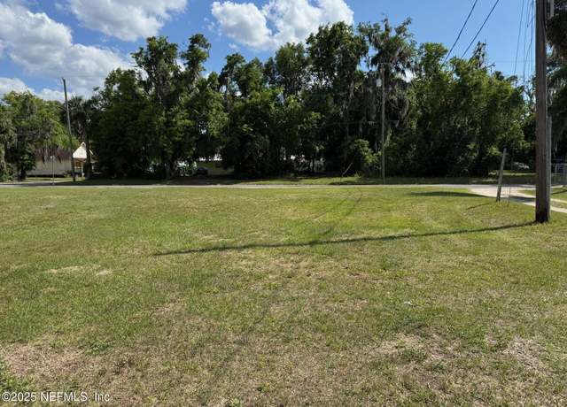 Property at 906 Bronson St, Palatka, FL 32177