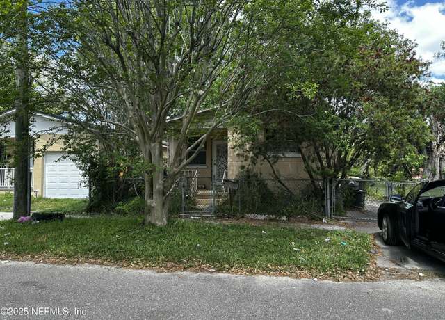 Property at 1753 W 12th St, Jacksonville, FL 32209, 3 beds, 1 bath