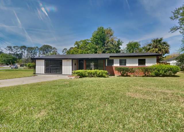 Property at 2620 Sack Dr E, Jacksonville, FL 32216, 3 beds, 2 baths