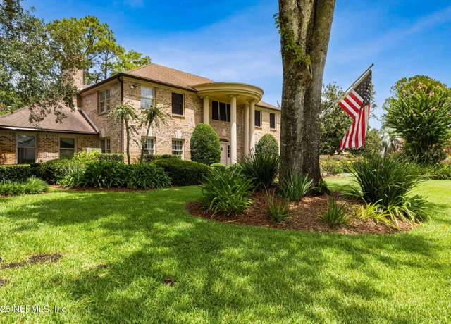 Property at 7838 Woodsdale Ln, Jacksonville, FL 32256, 5 beds, 4.5 baths