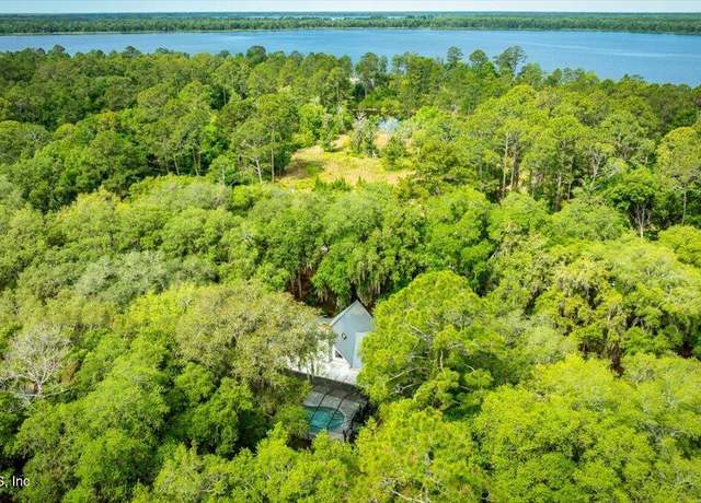 Property at 407 Lakeshore Dr, Starke, FL 32091, 4 beds, 2.5 baths
