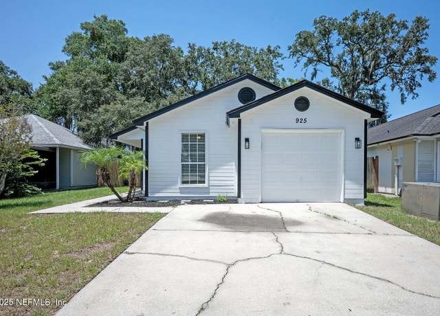 Property at 925 Gavagan Rd, Jacksonville, FL 32233, 3 beds, 2 baths