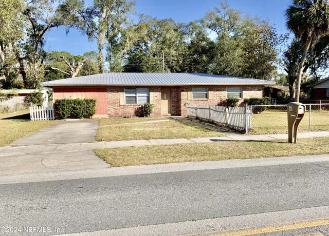 Property at 127 Mellon Rd, Palatka, FL 32177, 3 beds, 2.5 baths
