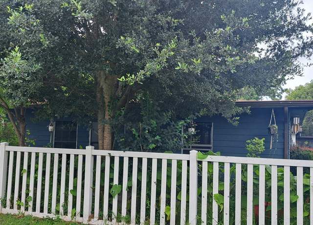 Property at 1305 Crestfield Rd, Jacksonville, FL 32205, 4 beds, 2 baths