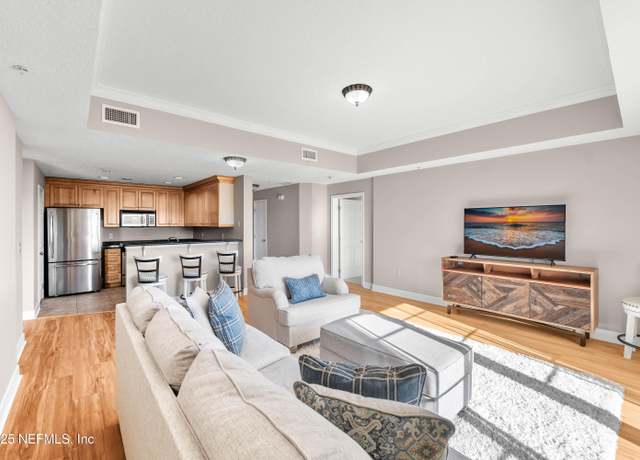 Property at 1478 Riverplace Blvd #407, Jacksonville, FL 32207, 2 beds, 2 baths