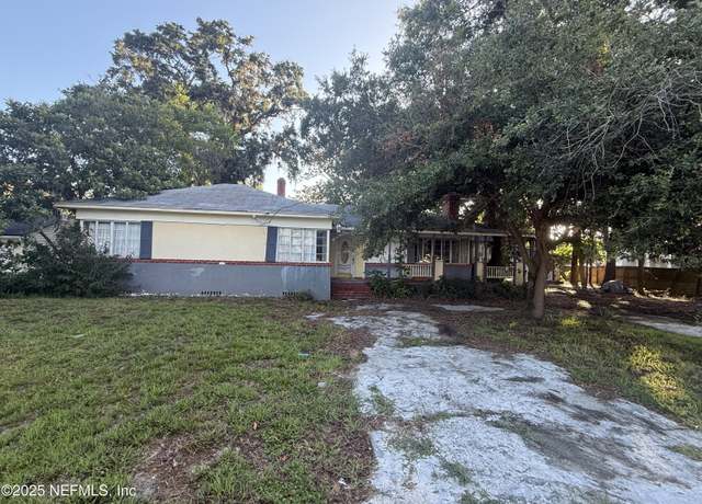 Property at 4449 San Jose Blvd, Jacksonville, FL 32207, 3 beds, 2 baths