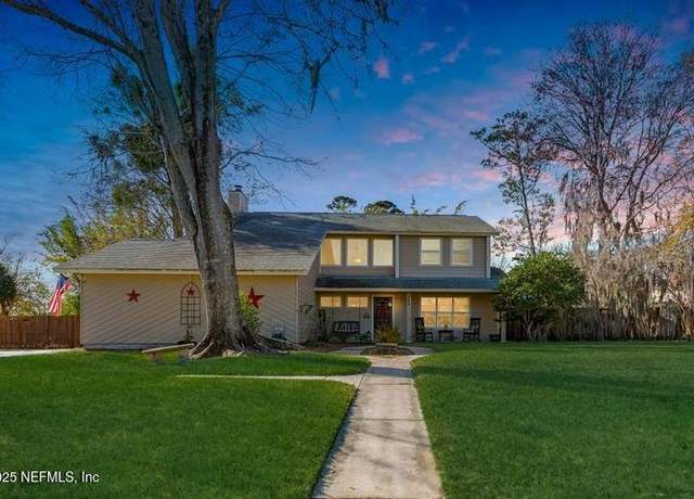 Property at 356 Perthshire Dr, Orange Park, FL 32073, 4 beds, 2.5 baths