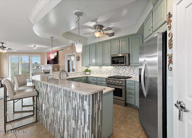 Property at 116 19th Ave N #301, Jacksonville Beach, FL 32250, 3 beds, 3 baths
