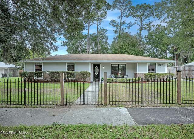 Property at 226 Quince Ct, Orange Park, FL 32073, 4 beds, 2 baths