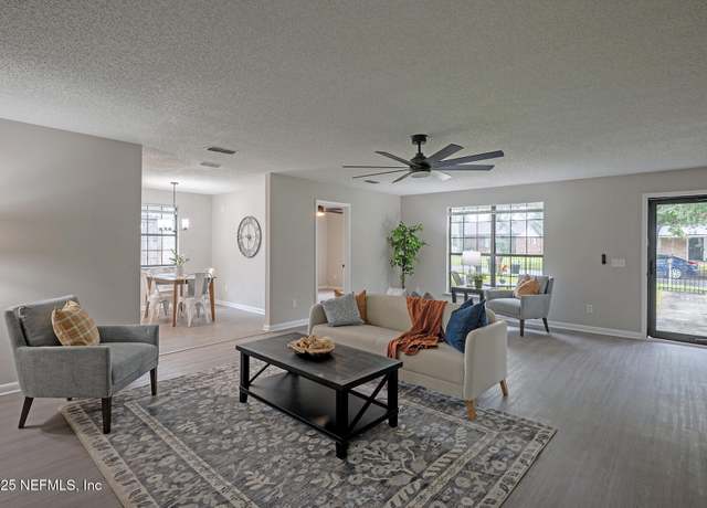Property at 226 Quince Ct, Orange Park, FL 32073, 4 beds, 2 baths