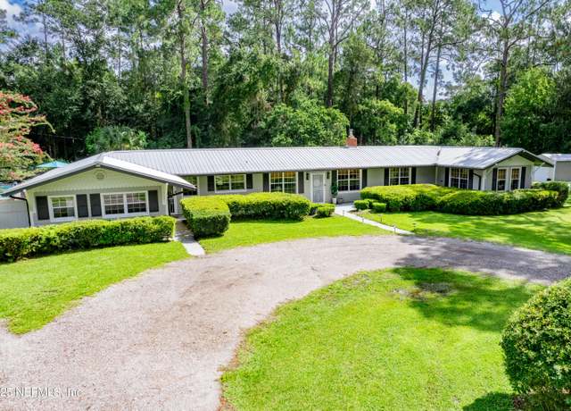 Property at 1525 E Call St, Starke, FL 32091, 4 beds, 3 baths