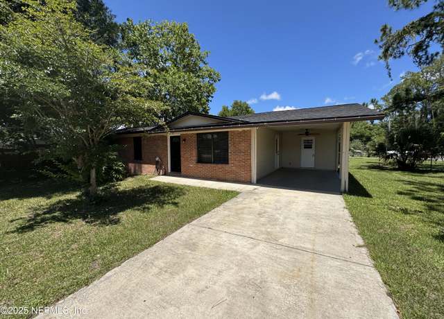 Property at 2 N Roberts St, Green Cove Springs, FL 32043, 3 beds, 1.5 baths