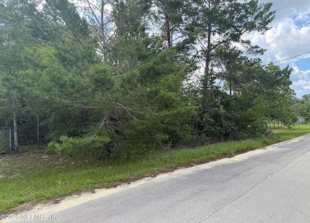 Property at 121 Istanbul St, Interlachen, FL 32148