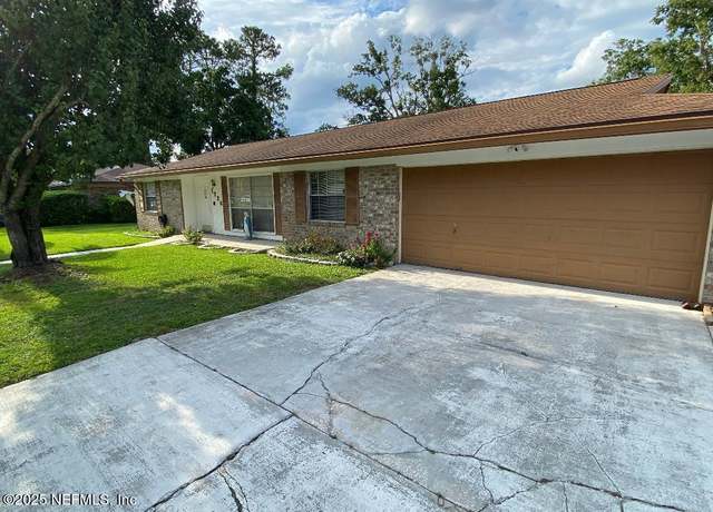 Property at 1726 Cinnamon Dr, Orange Park, FL 32073, 4 beds, 2 baths