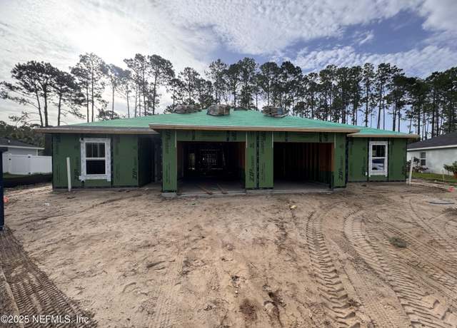Property at 3 Seckel Ct, Palm Coast, FL 32164, 6 beds, 2 baths